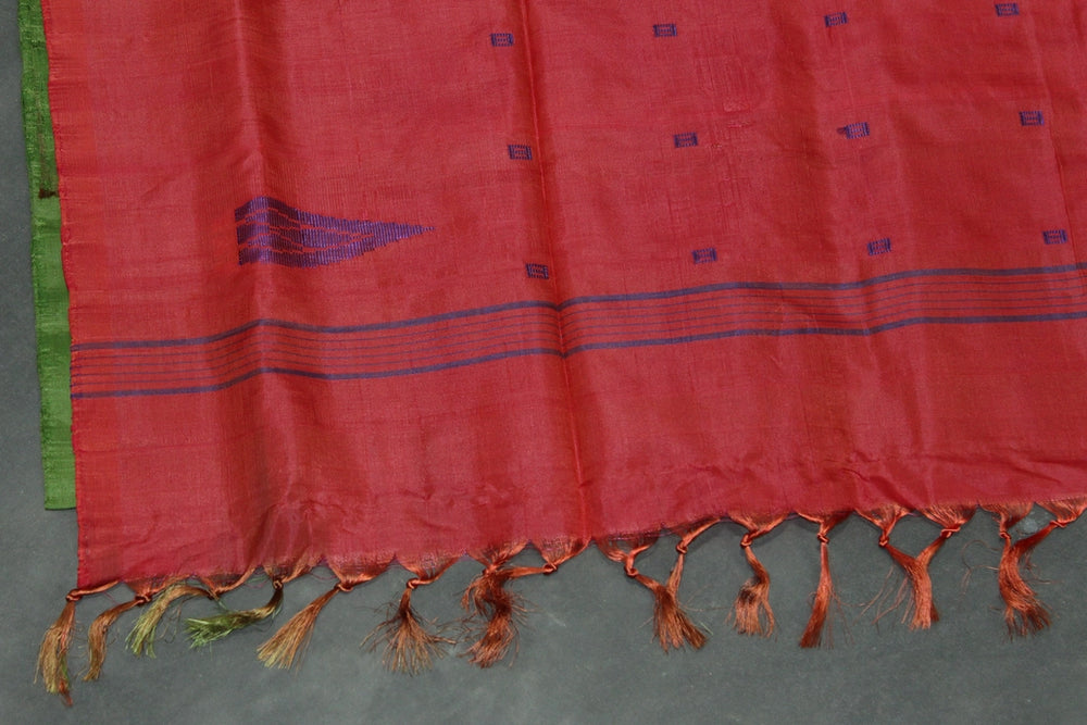 Banana Pith (Vaazhai Naar) Red & Green Borderless Saree with Small Buttas