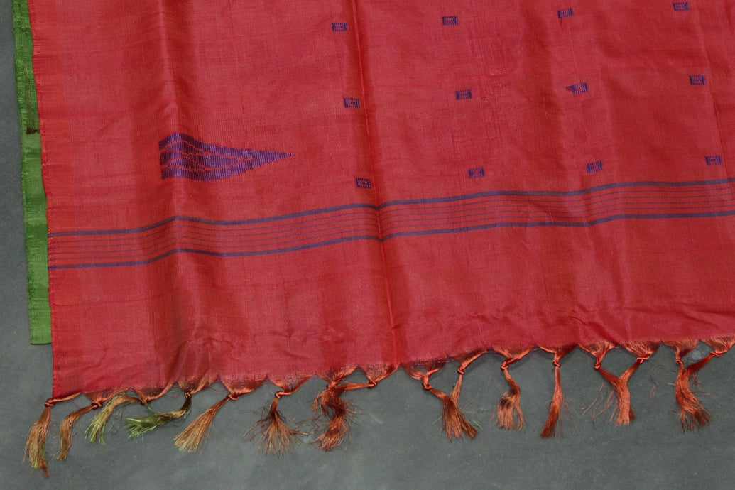 Banana Pith (Vaazhai Naar) Red & Green Borderless Saree with Small Buttas