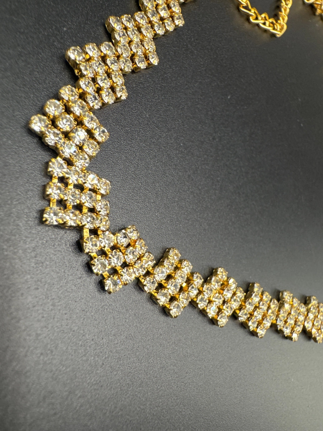 Gold-Tone Crystal Zigzag Hip Chain Waist Belt — Adjustable Geometric Fashion Jewellery for Sarees & Lehengas Jewelry JCS Fashions