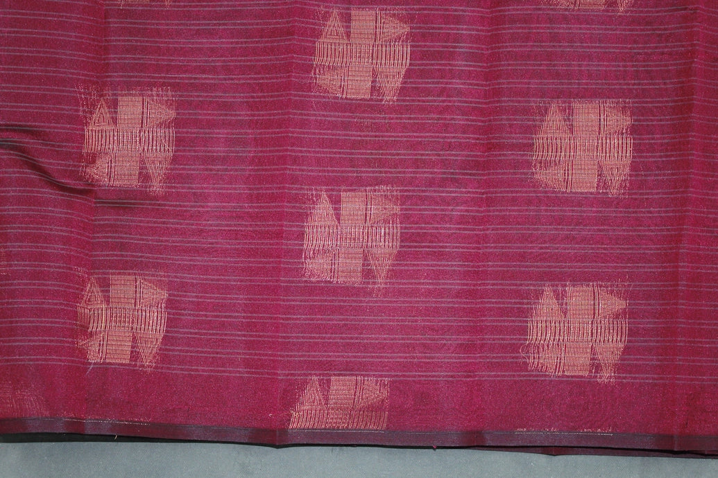 Maroon Silk Cotton Saree with Zari Border and Blouse Piece, Borderless Look, Traditional Square Motifs