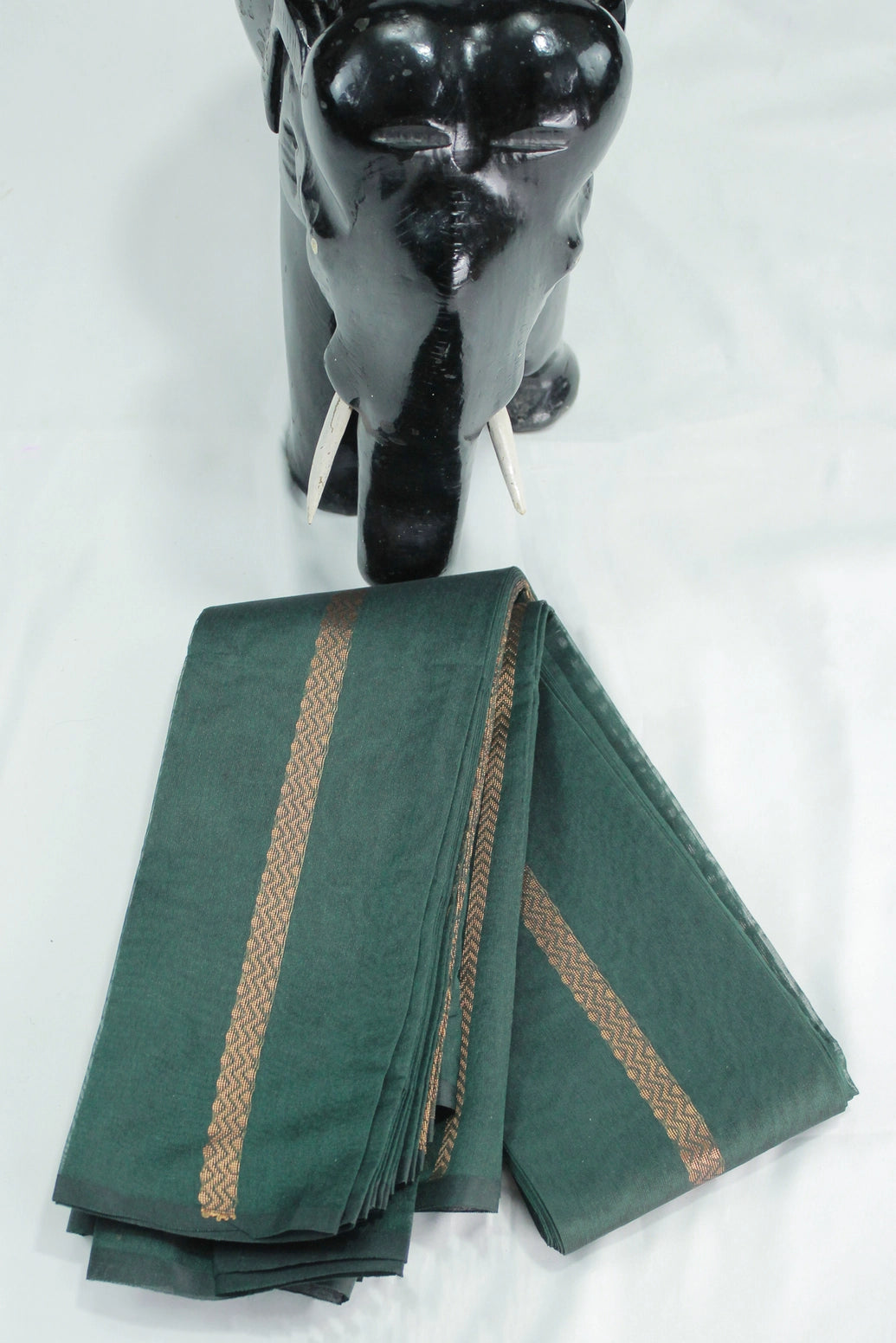 Dark Green Silk Cotton Saree with Zari Border and Blouse Piece, Border Less Design for Women