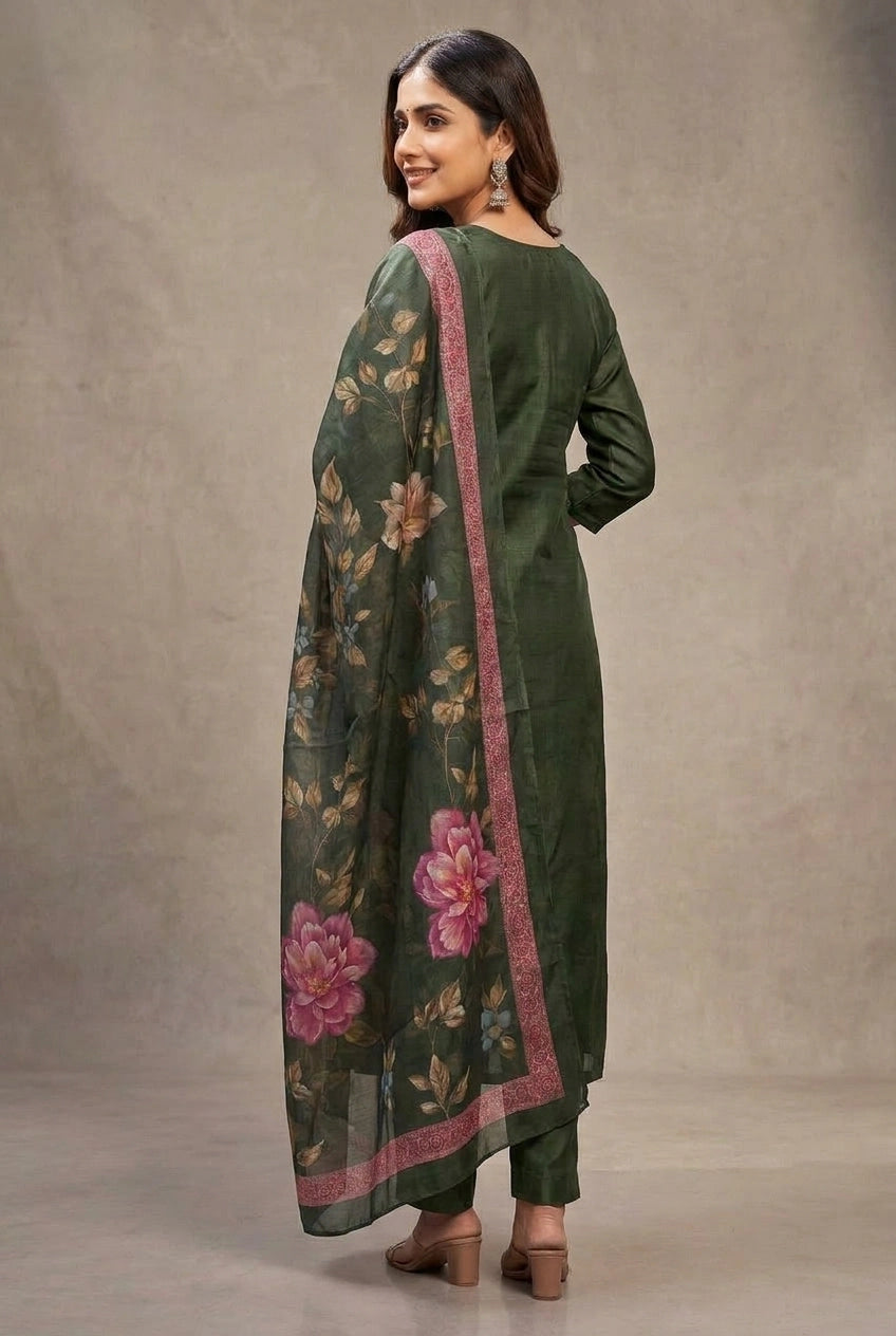 Green Roman Silk Kurta Set with Digital Organza Dupatta and Zari-Sequence Neckline Detail (3-Piece)