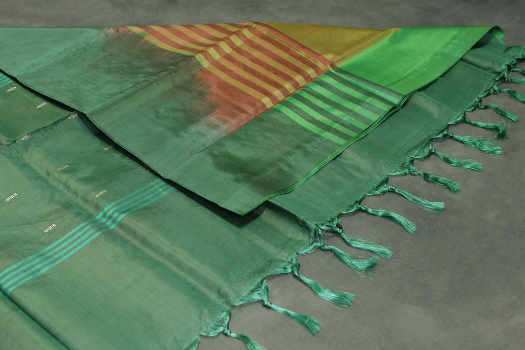 Bottle Green Vaazhai Naar (Banana Pith) Borderless Saree with Small Butta