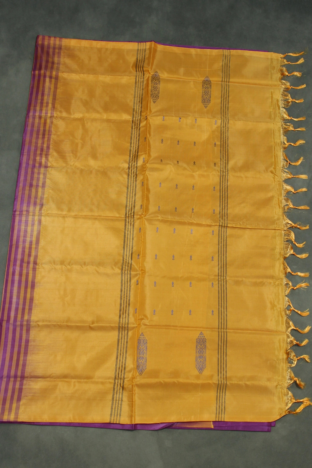 Vaazhai Naar (Banana Pith) Orange Borderless Saree with Purple Pallu and Small Buttas