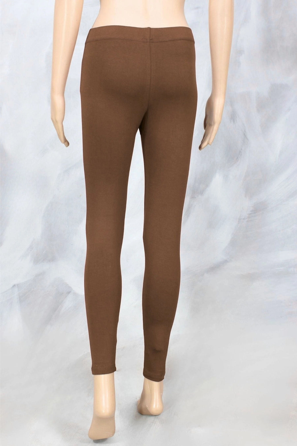 Ankle Leggings, 4 way Lycra material 
Silicon - wash for smooth finish 
GSM - 195 - 210 
Ankle length
Belt type.