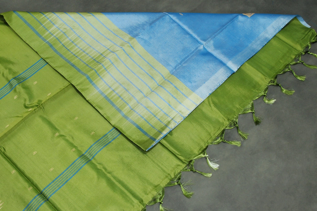 Green Vaazhai Naar (Banana Pith) Borderless Saree with Small Buttas and Blue Pallu
