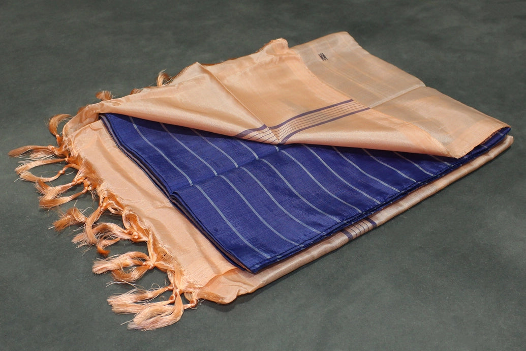Vaazhai Naar (Banana Pith) Navy Blue & Peach Borderless Saree with Small Butta