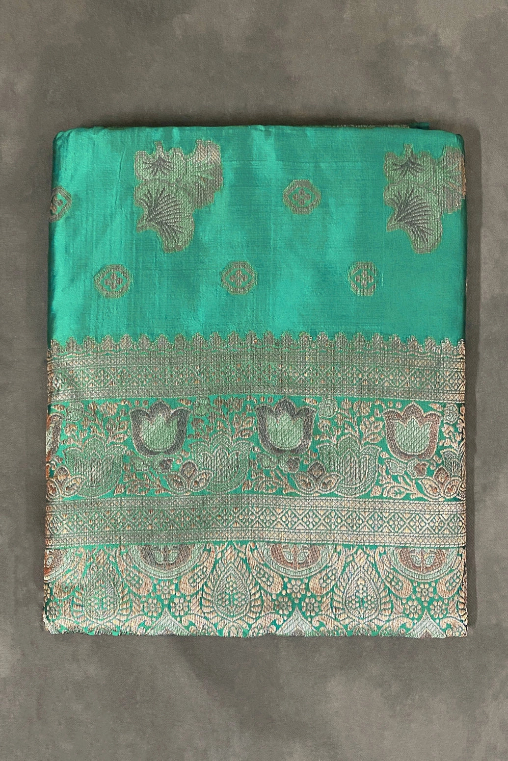 Jungle Green Marathi Tadka Soft Silk Saree with Zari Pallu and Floral Weaving for Women