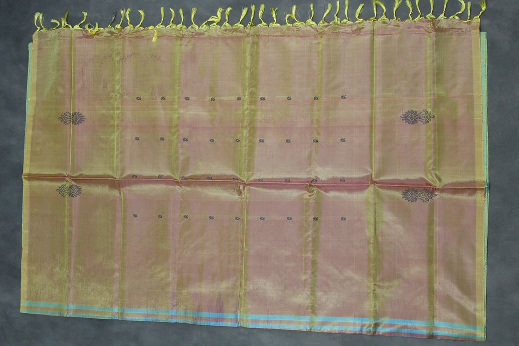 Banana Pith (Vaazhai Naar) Borderless Saree - Light Mehendi Green with Small Butta & Tassels