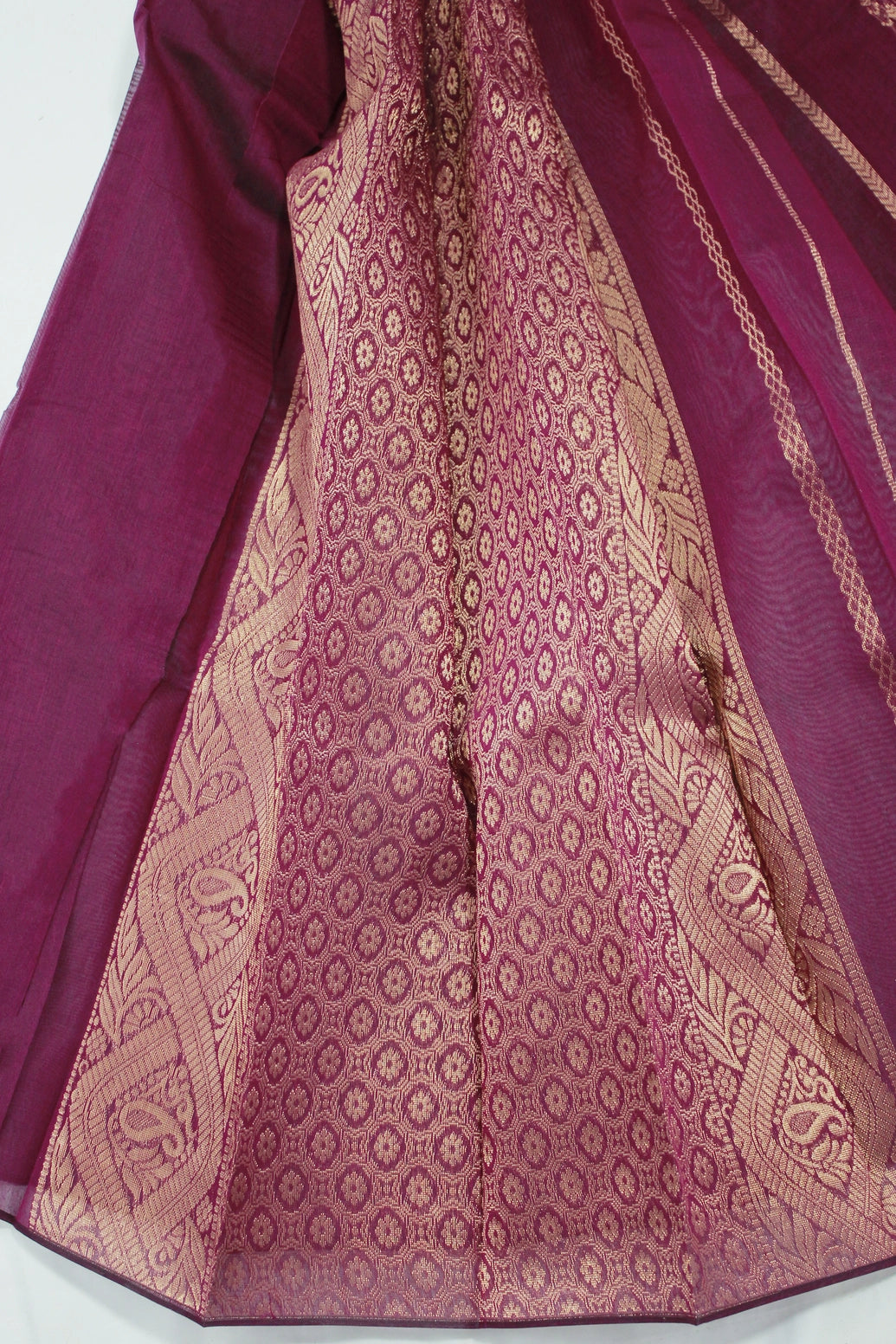 Violet Silk Cotton Saree with Zari Border and Blouse, Border Less Design