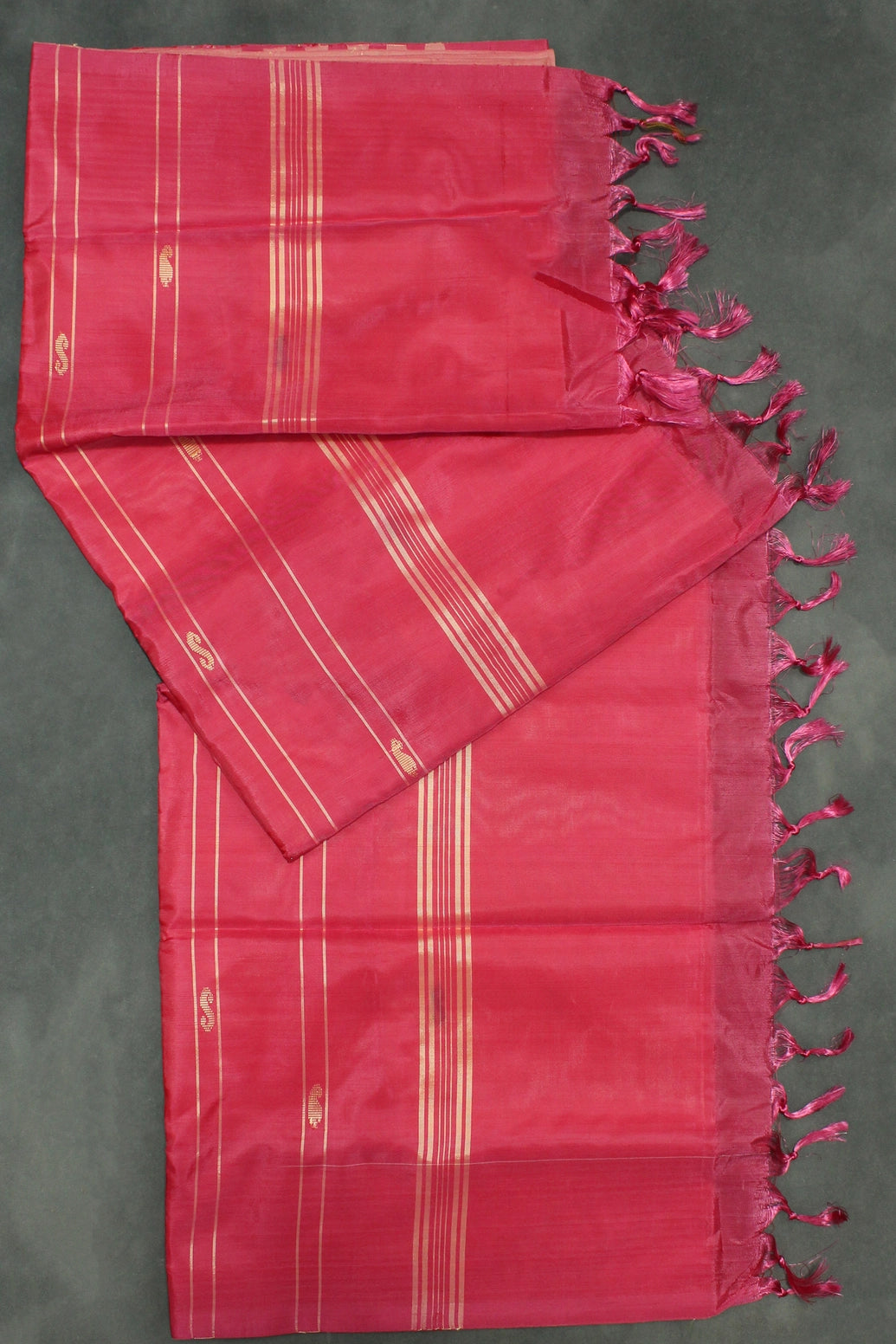 Vaazhai Naar (Banana Pith) Light Yellow Saree with Pink Pallu and Small Butta Motifs - Borderless Traditional Saree