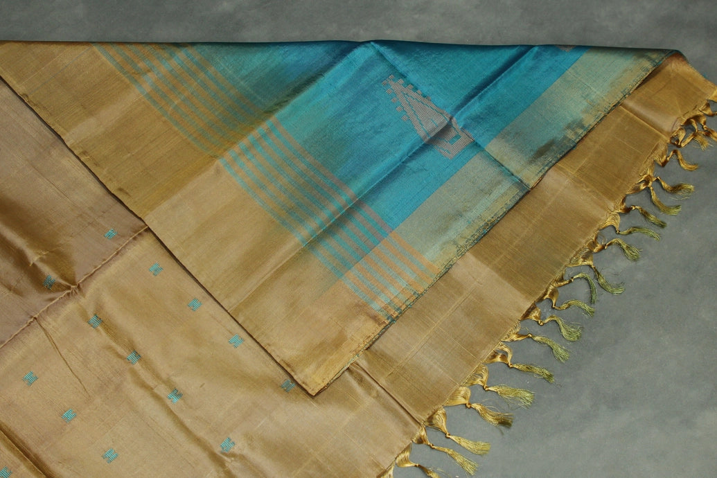 Banana Pith (Vaazhai Naar) Golden Brown Borderless Saree with Teal Butta Motifs - Handwoven