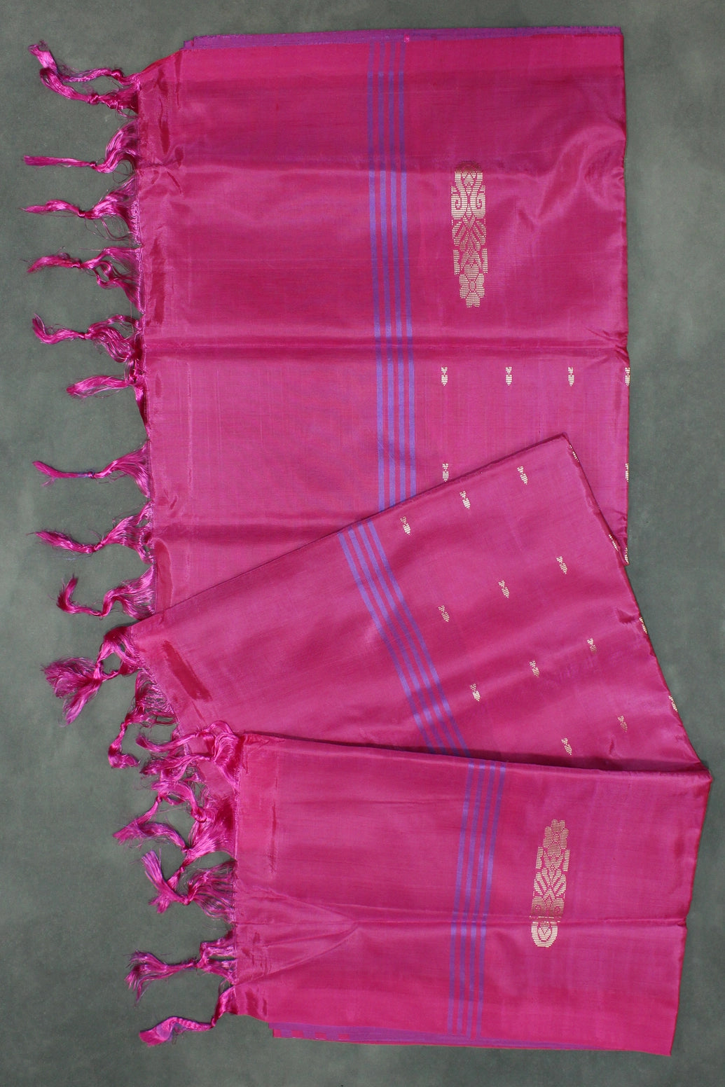 Purple & Magenta Vaazhai Naar (Banana Pith) Saree with Small Butta - Borderless Traditional Saree