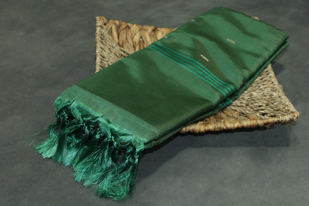 Bottle Green Vaazhai Naar (Banana Pith) Borderless Saree with Small Butta