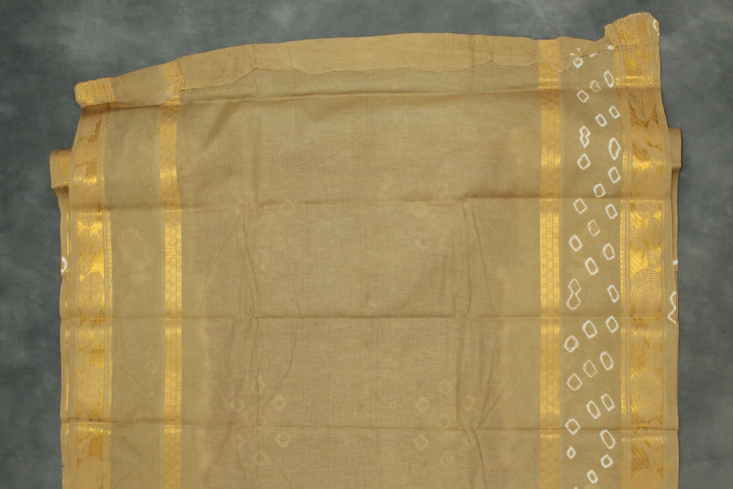 Maroon Sungudi Cotton Bandhani Saree with Golden Zari Border and Traditional Instrument Motifs, Unstitched Blouse Included Saree JCS Fashions