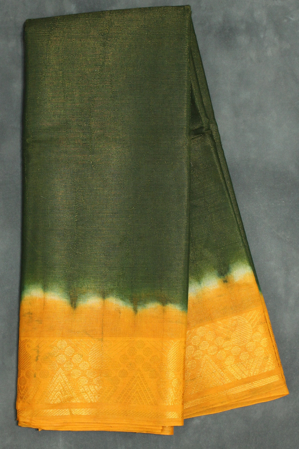 Mehendi Green Sungudi Cotton Saree with Gold Zari Border and Vaira Oosi Pattern Saree JCS Fashions