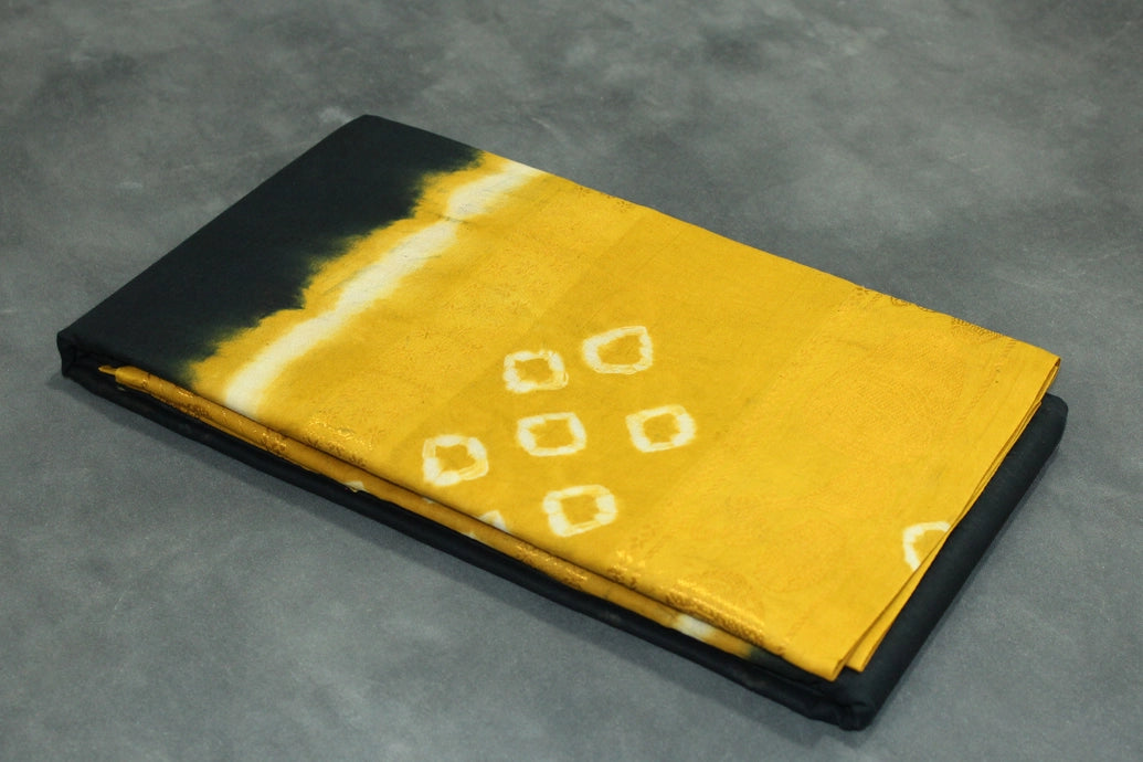 Pure Sungudi Bandhani Saree with Golden Zari Border - Dark Green & Mustard Tie-Dye Saree JCS Fashions