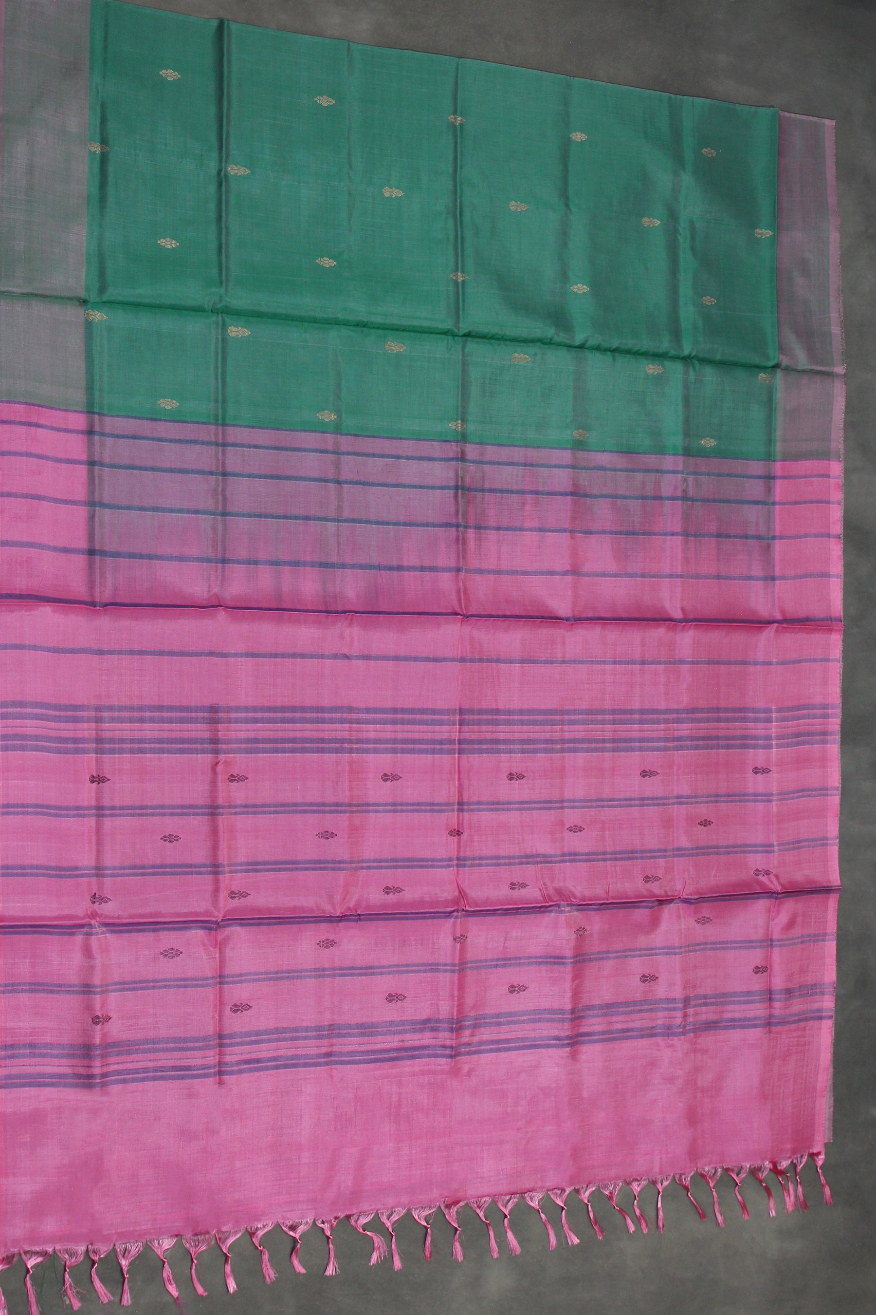 Magenta Vaazhai Naar (Banana Pith) Saree with Small Butta and Green Pallu