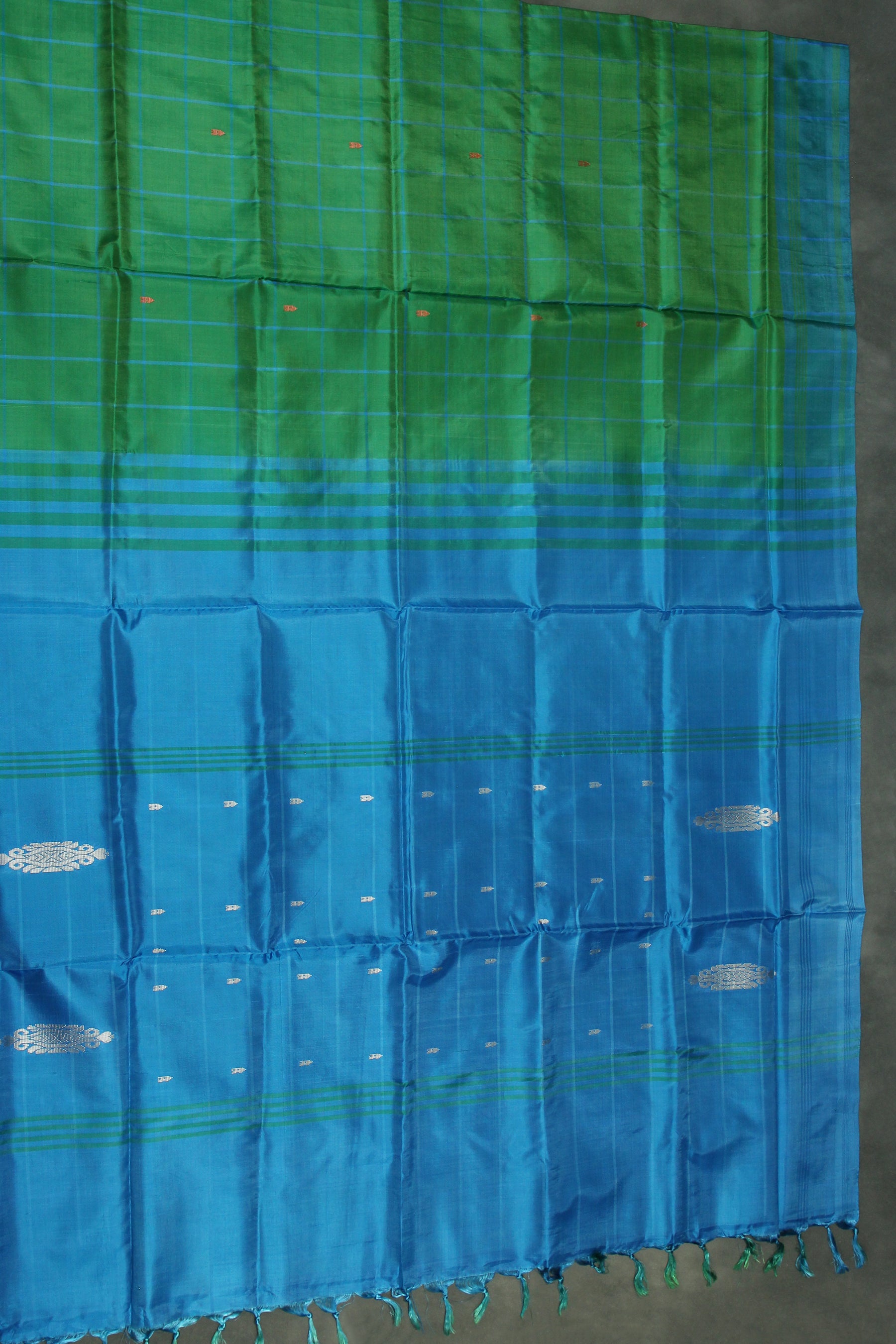 Blue Vaazhai Naar (Banana Pith) Borderless Saree with Small Butta