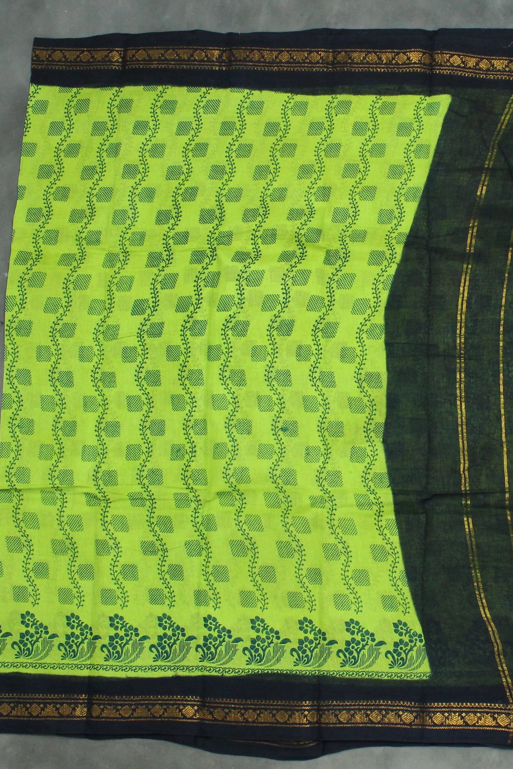 Elegant Green Poly Cotton Floral Print Saree for Daily Wear Saree JCS Fashions