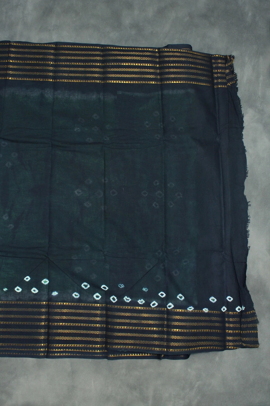 Green Sungudi Cotton Bandhani Saree with Golden Zari Border- 5.5m Saree JCS Fashions