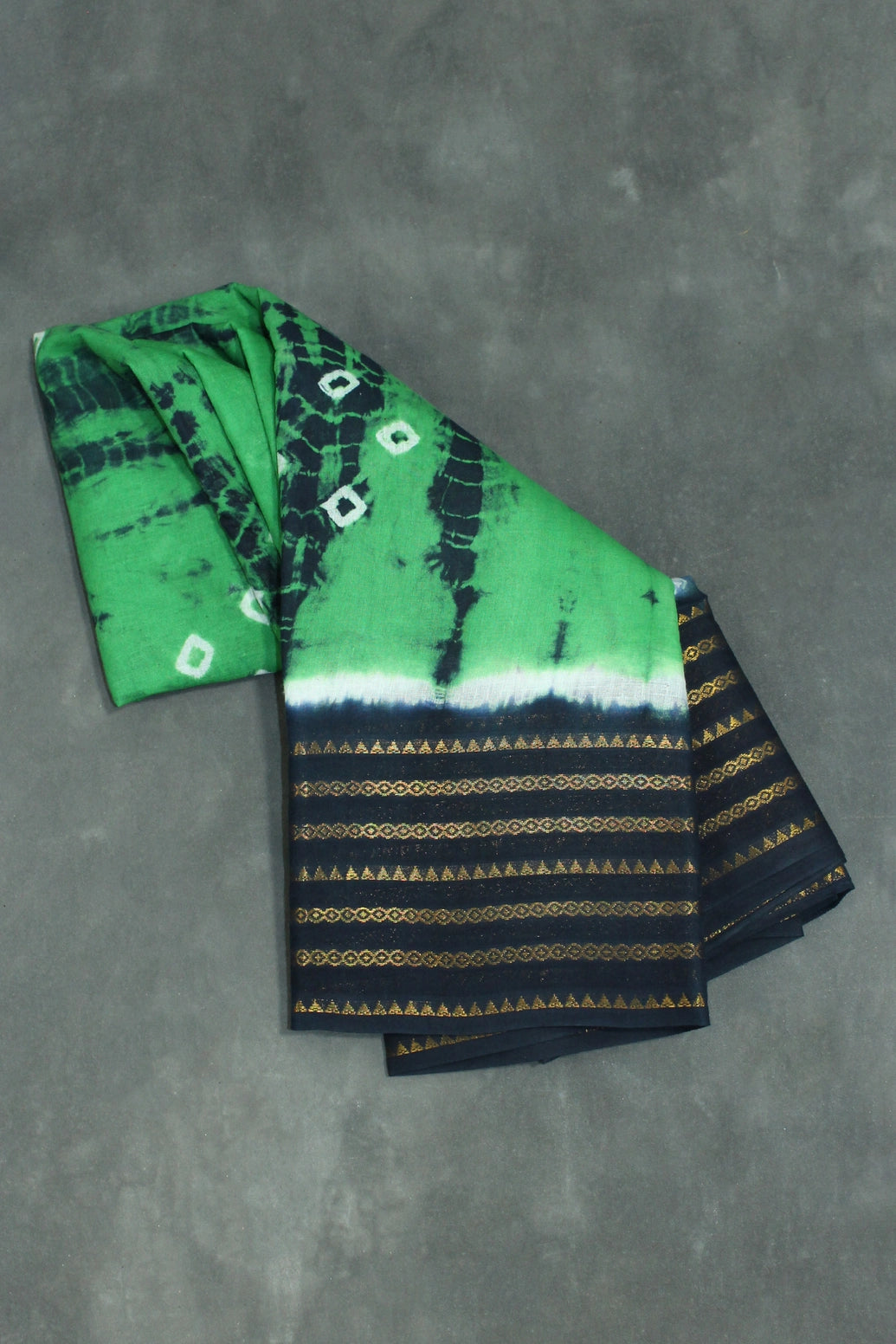 Green Sungudi Cotton Bandhani Saree with Golden Zari Border- 5.5m Saree JCS Fashions
