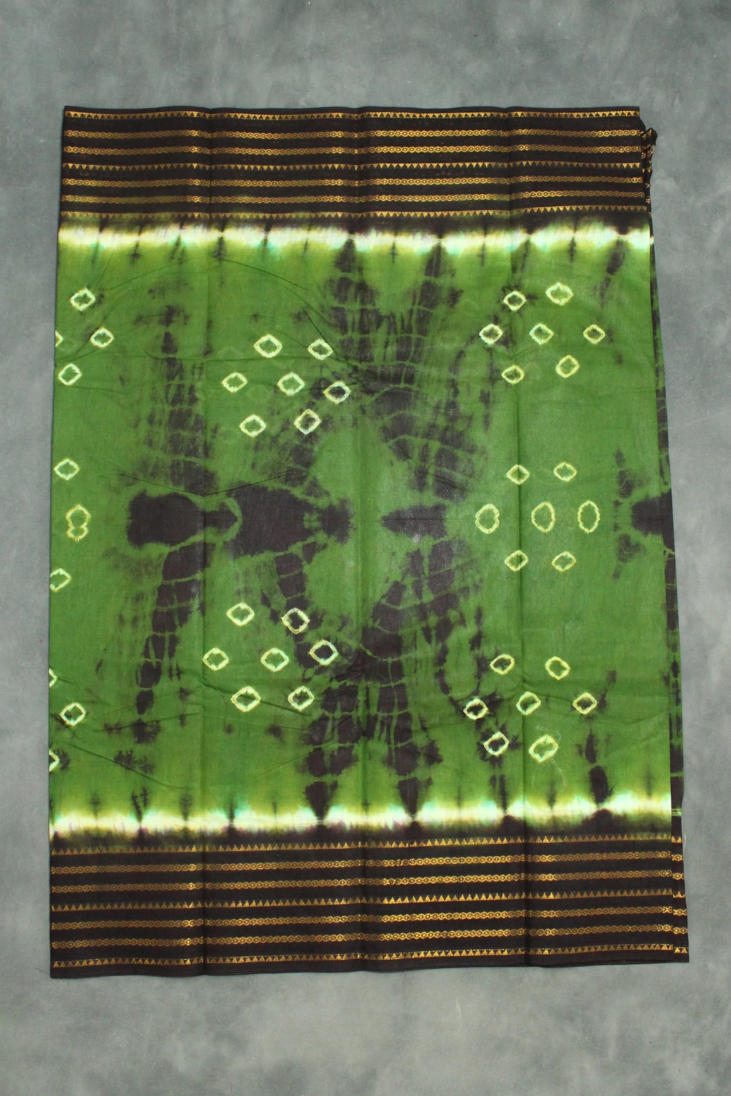 Mehendi Green Sungudi Cotton Bandhani Saree with Zari Border Saree JCS Fashions