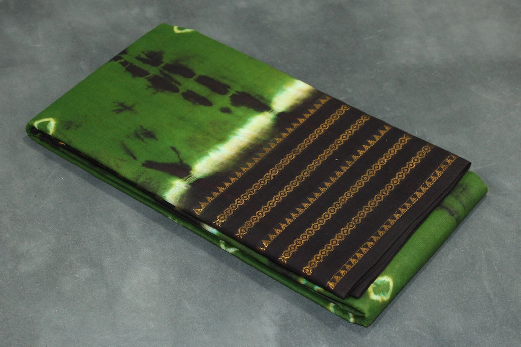 Mehendi Green Sungudi Cotton Bandhani Saree with Zari Border Saree JCS Fashions