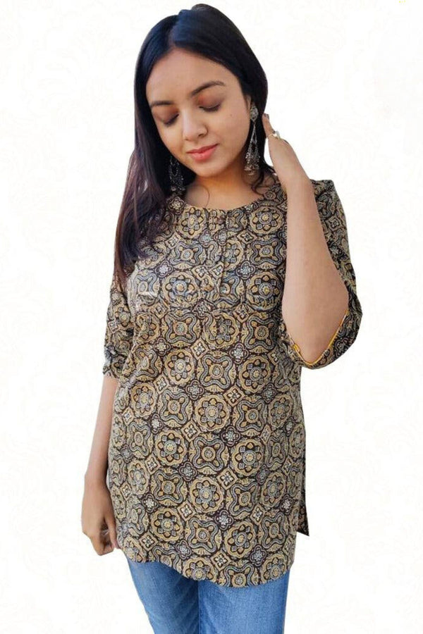 Stylish Cambric Cotton Short Kurti - Casual Chic for Everyday Wear