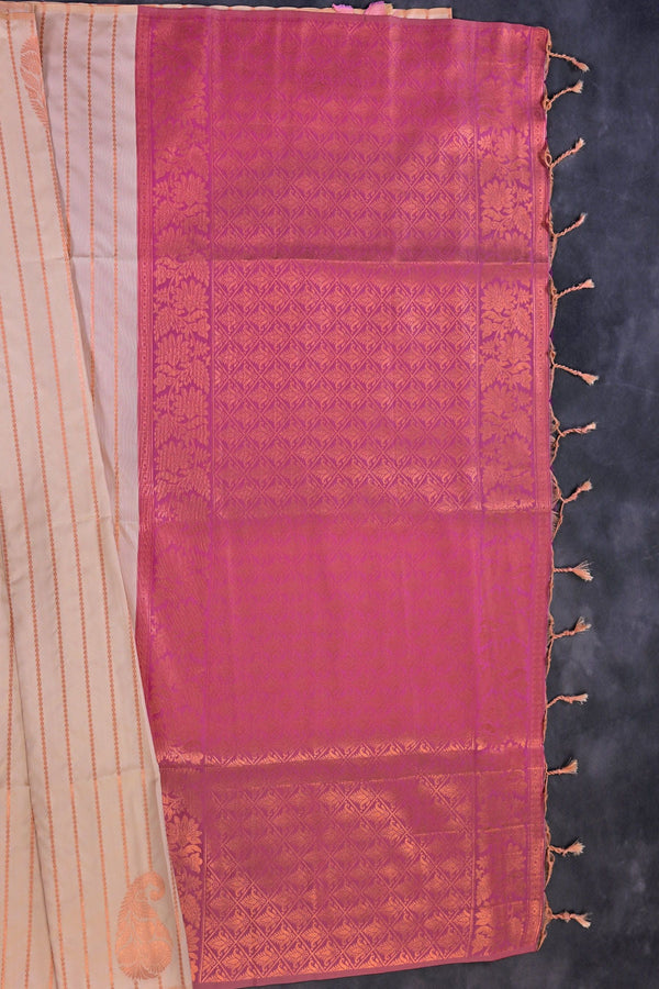 Handcrafted Zari Lines Borderless Saree - Traditional Elegance Meets
