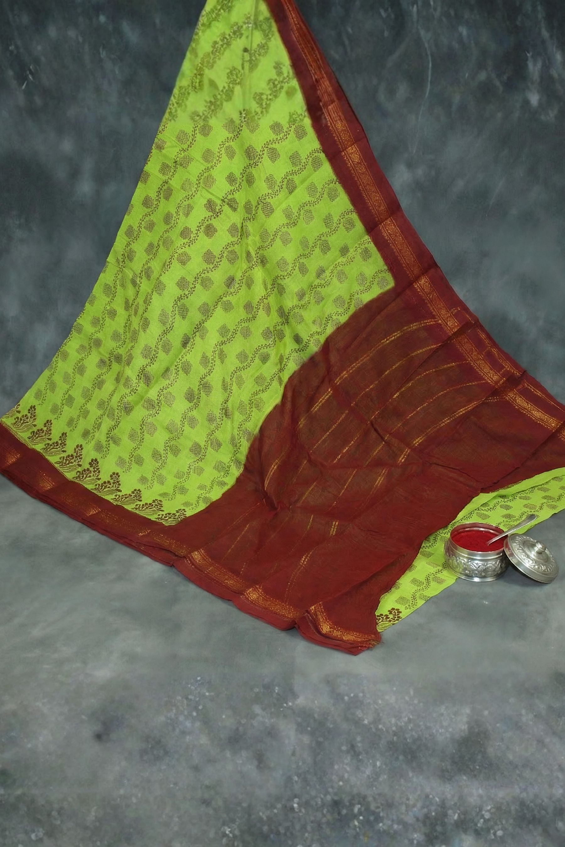 Elegant Green & Red Floral Print Poly Cotton Saree for Everyday Wear Saree JCS Fashions