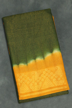 Mehendi Green Sungudi Cotton Saree with Gold Zari Border and Vaira Oosi Pattern
