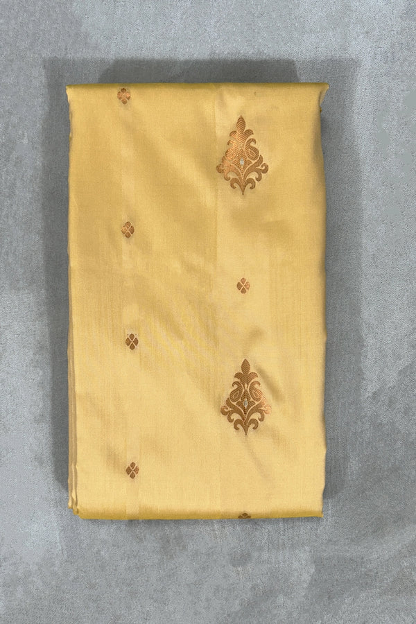 Cream Korvai Soft Silk Saree with Delicate Gold Zari Buttas and Traditional Floral Border with Blouse - Cream