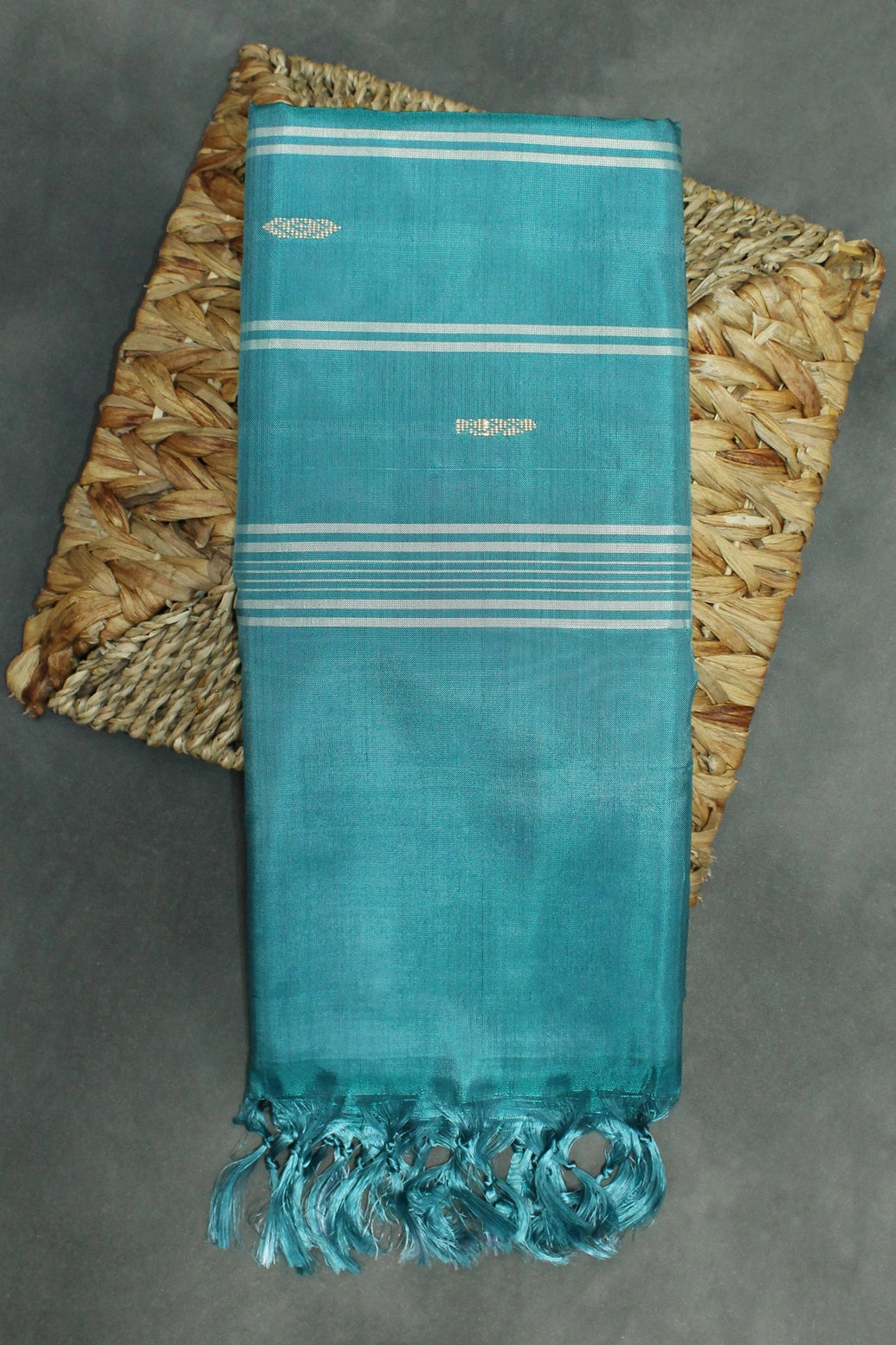 Banana Pith (Vaazhai Naar) Borderless Saree in Teal and Light Pink with Small Butta - Light Pink & Teal