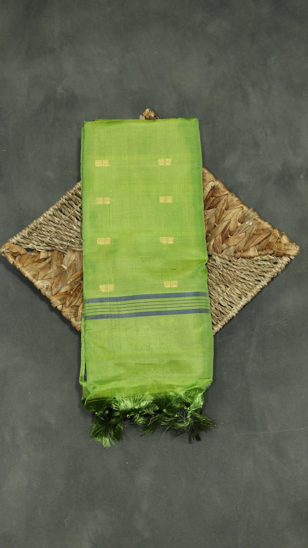 Green Vaazhai Naar (Banana Pith) Borderless Saree with Gold-Coloured Buttas and Navy Pallu - Green