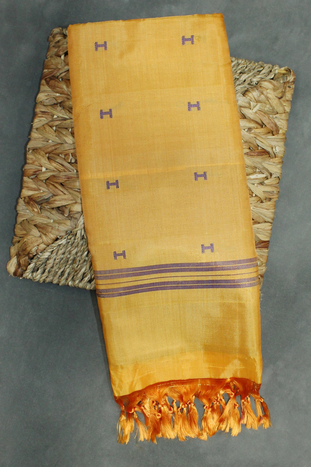 Banana Pith (Vaazhai Naar) Maroon & Yellow Borderless Saree with Small Butta - Maroon & Yellow