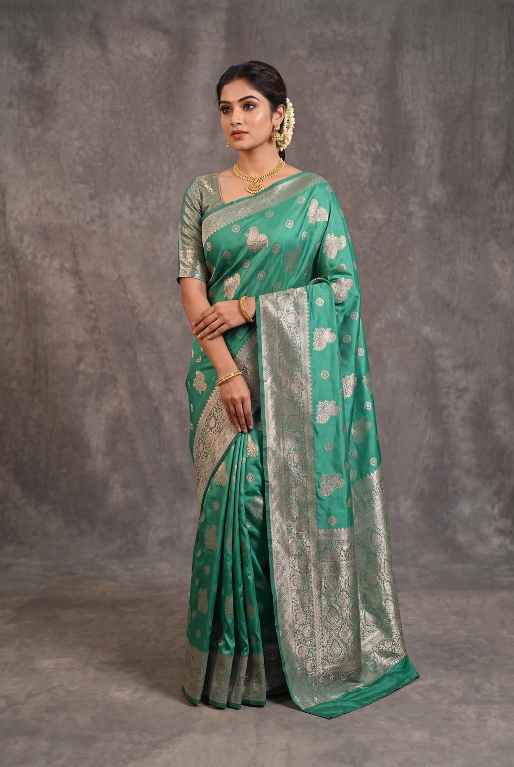 Jungle Green Marathi Tadka Soft Silk Saree with Zari Pallu and Floral Weaving for Women - Jungle Green