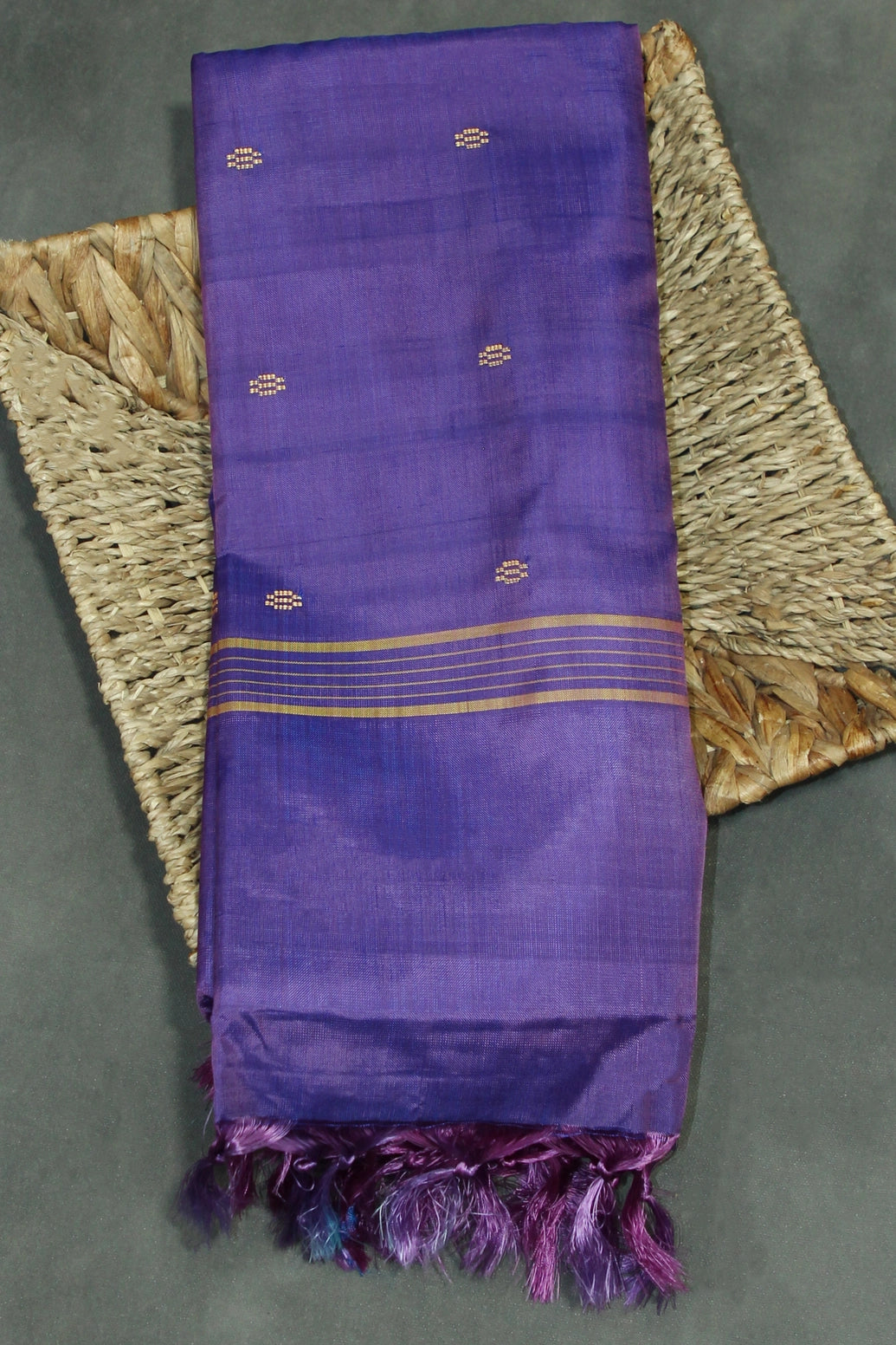 Violet Banana Pith (Vaazhai Naar) Handloom Saree, Borderless Full Body with Small Butta and Contrast Pallu - Violet