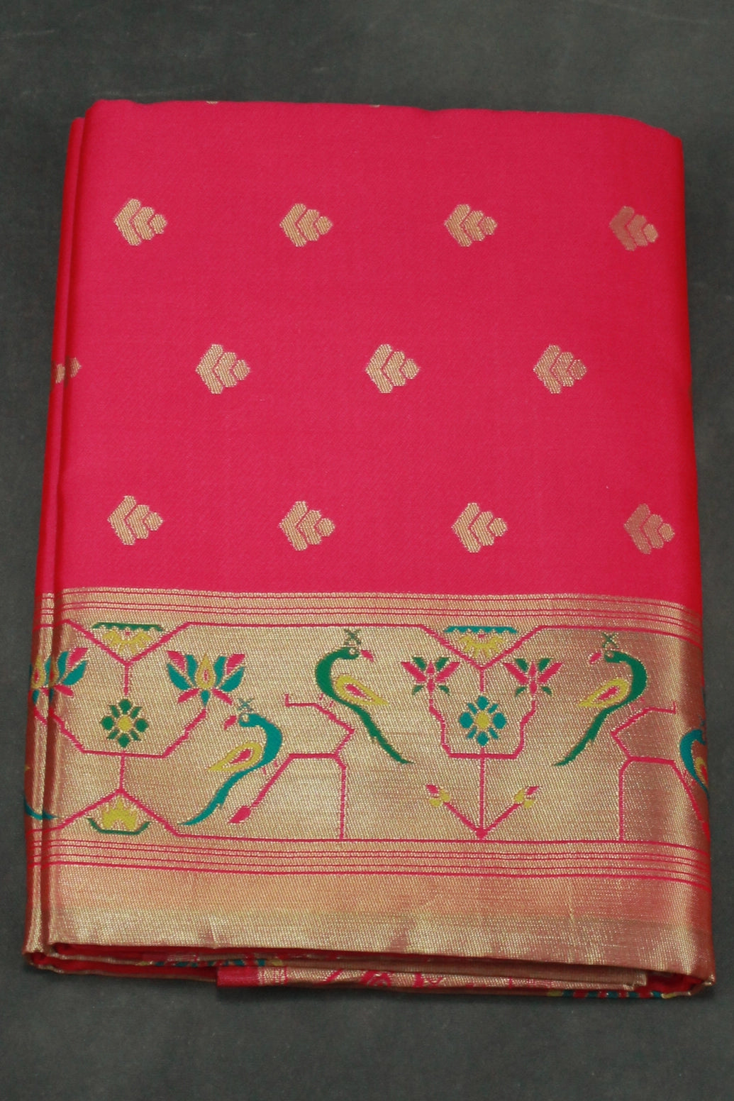 Paithani Pure Silk Peacock Design Pallu Saree With Design Border, Full body comes with butties
Saree Fabric: Jacquard
Pattern: Zari Woven
B - Magenta Pink