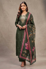 Green Roman Silk Kurta Set with Digital Organza Dupatta and Zari-Sequence Neckline Detail (3-Piece) - Green