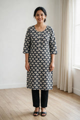 Grey Cotton Kurti With Floral Top Lace Detailing And White Paisley Print For Women - Grey