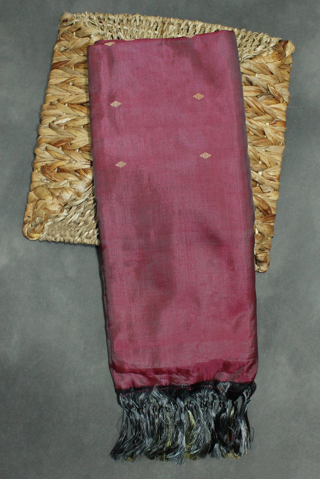 Purple Banana Pith (Vaazhai Naar) Borderless Saree with Small Butta and Tassels - Purple