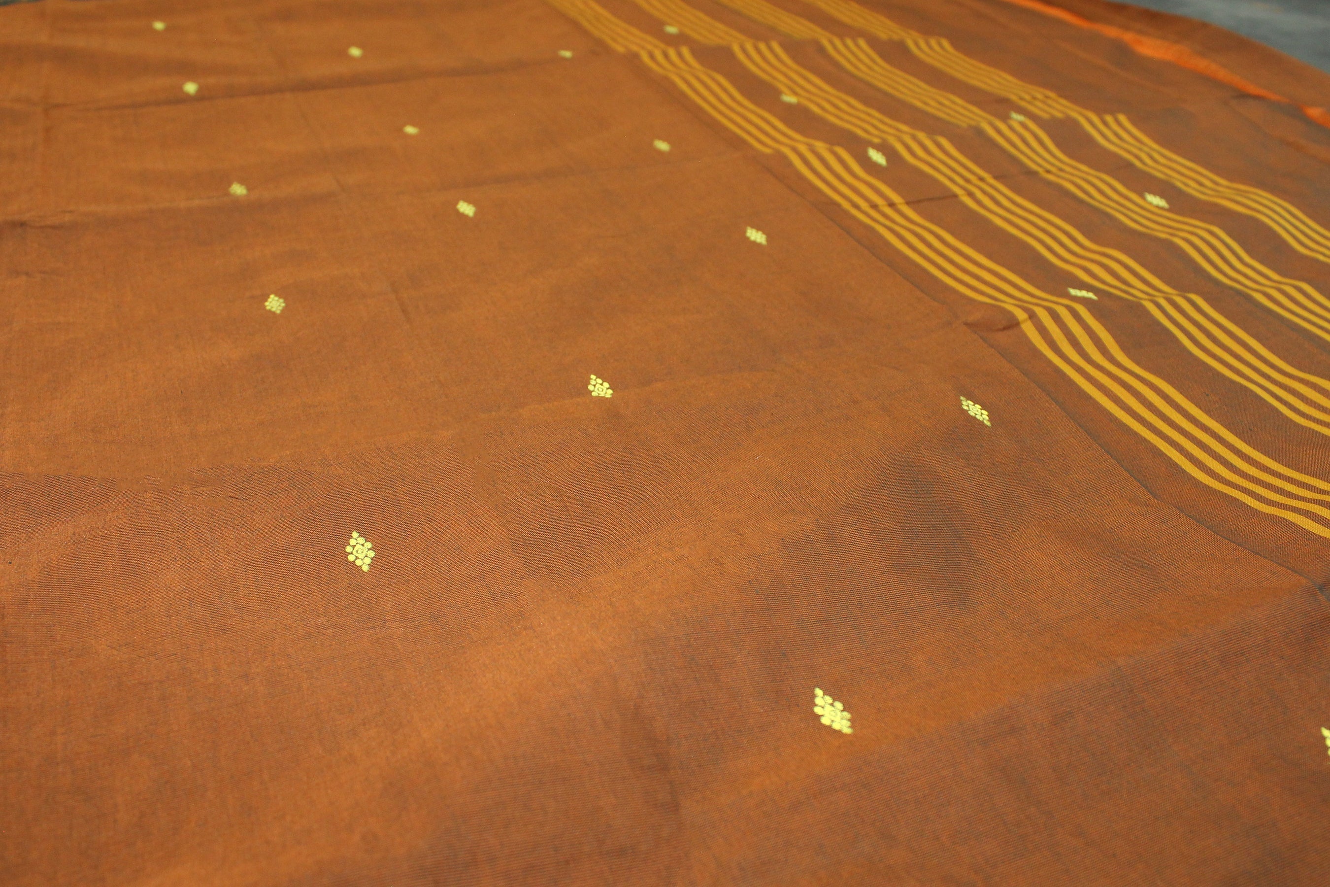 Brown Poly Cotton Butta Saree with Dark Green Thread — IMG-2