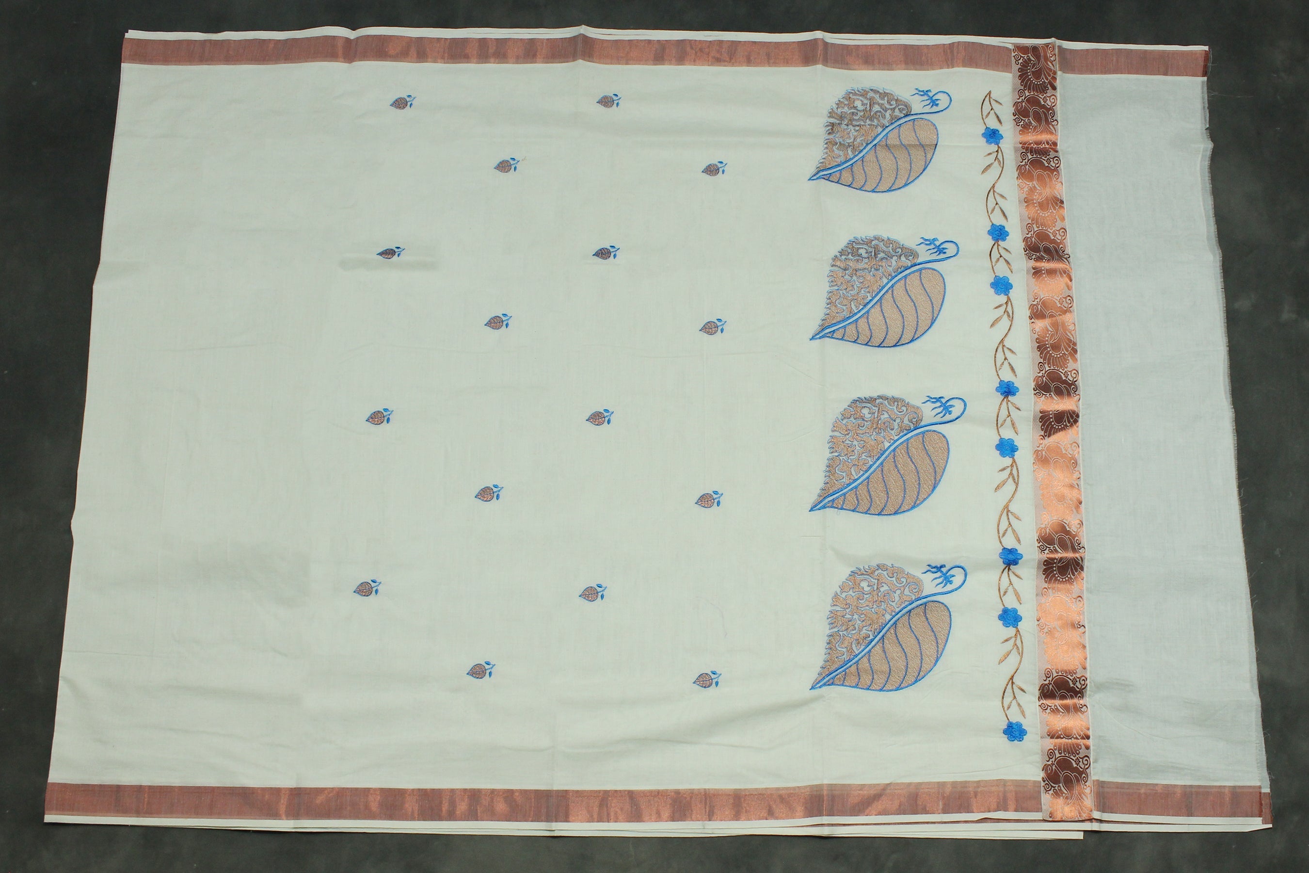 Pure Kerala Cotton White Saree with Copper Zari Border, Peacock Floral Embroidery and Blouse Piece — IMG-5