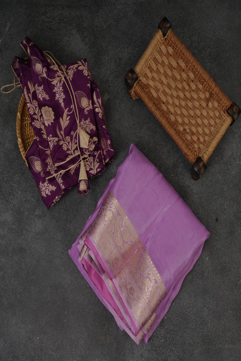 Luxurious Banaras Moonga Plain Crepe Saree with Elegant Kanchi Borders
