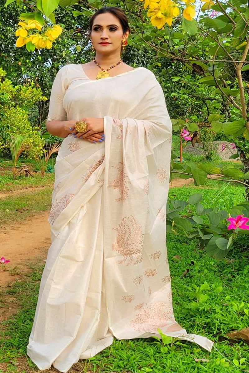 Handwoven Kerala Cotton Saree with Rosegold Zari & Leaf Motif