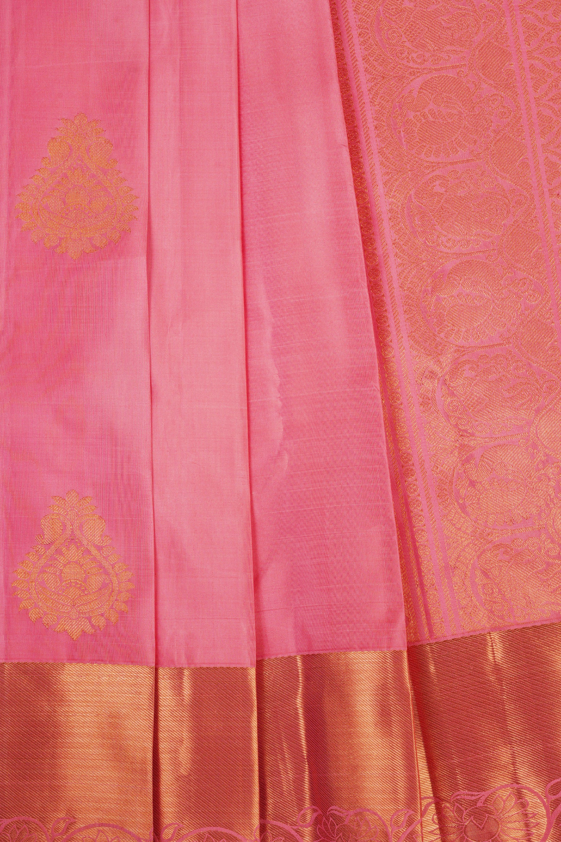 Handcrafted Elegance: Pure Handloom Silk Saree with Unique Border - View 4 - JCS Fashions