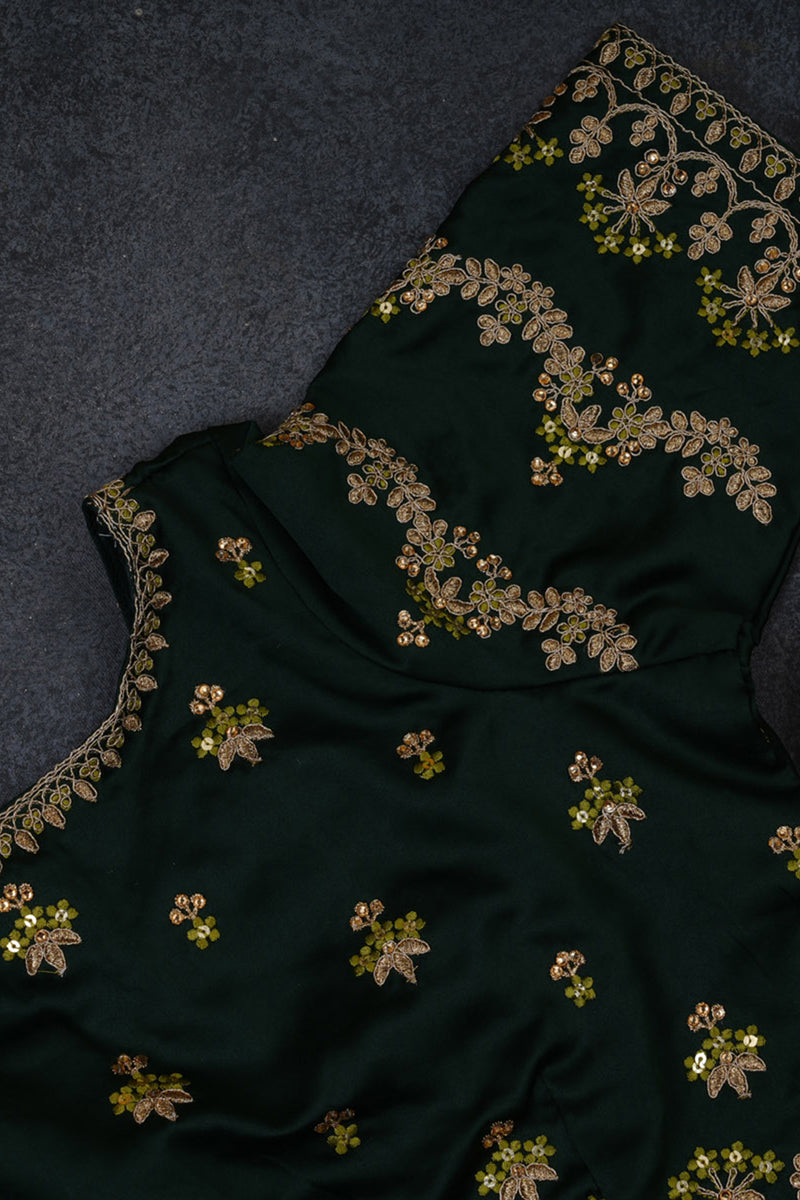 Radiant Banarasi Saree with Luxuriant Cut-Work Borders & Blouse