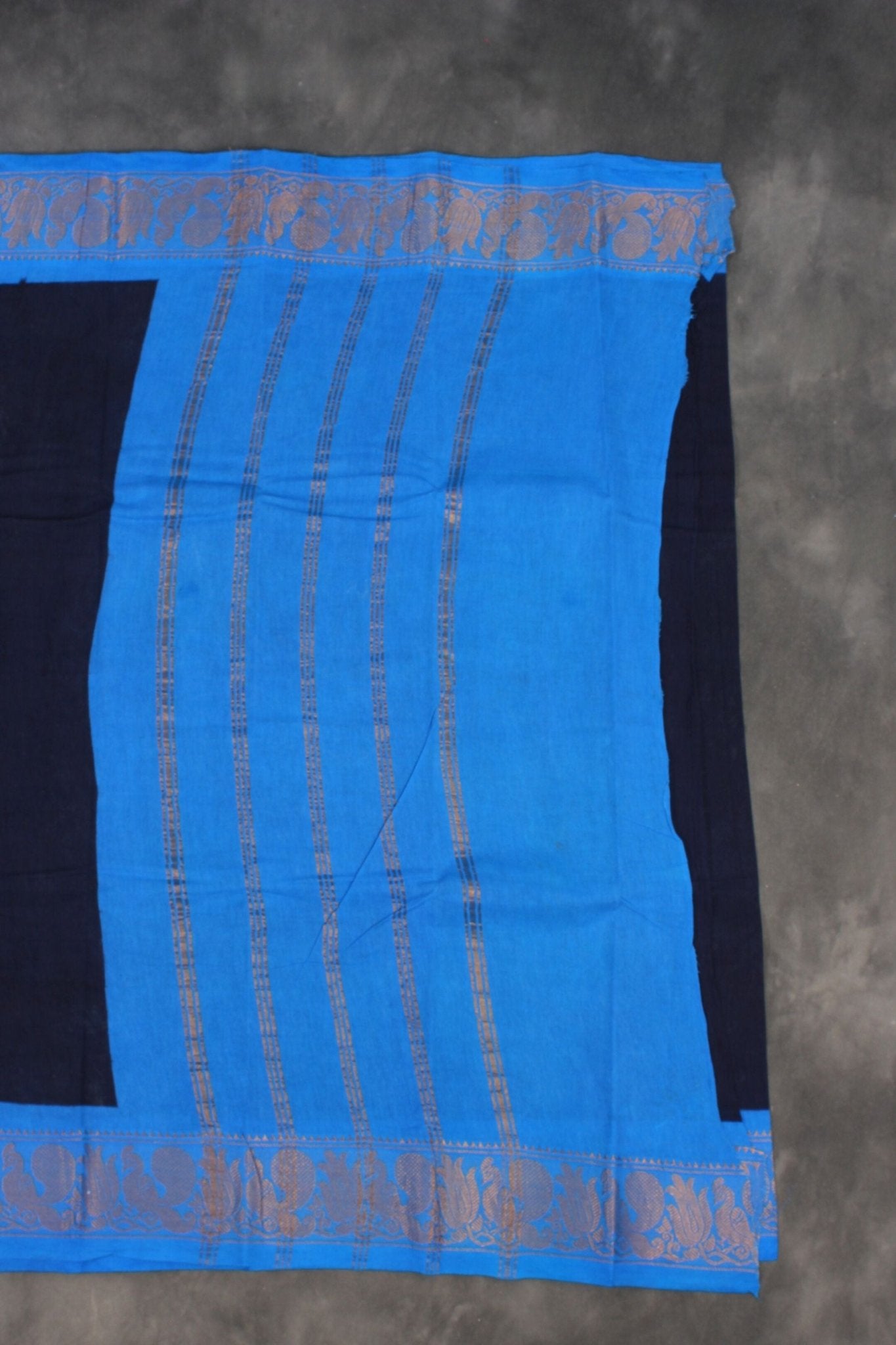 Authentic Madurai Sungudi Cotton Saree with Peacock Border - JCSFashions Saree JCS Fashions