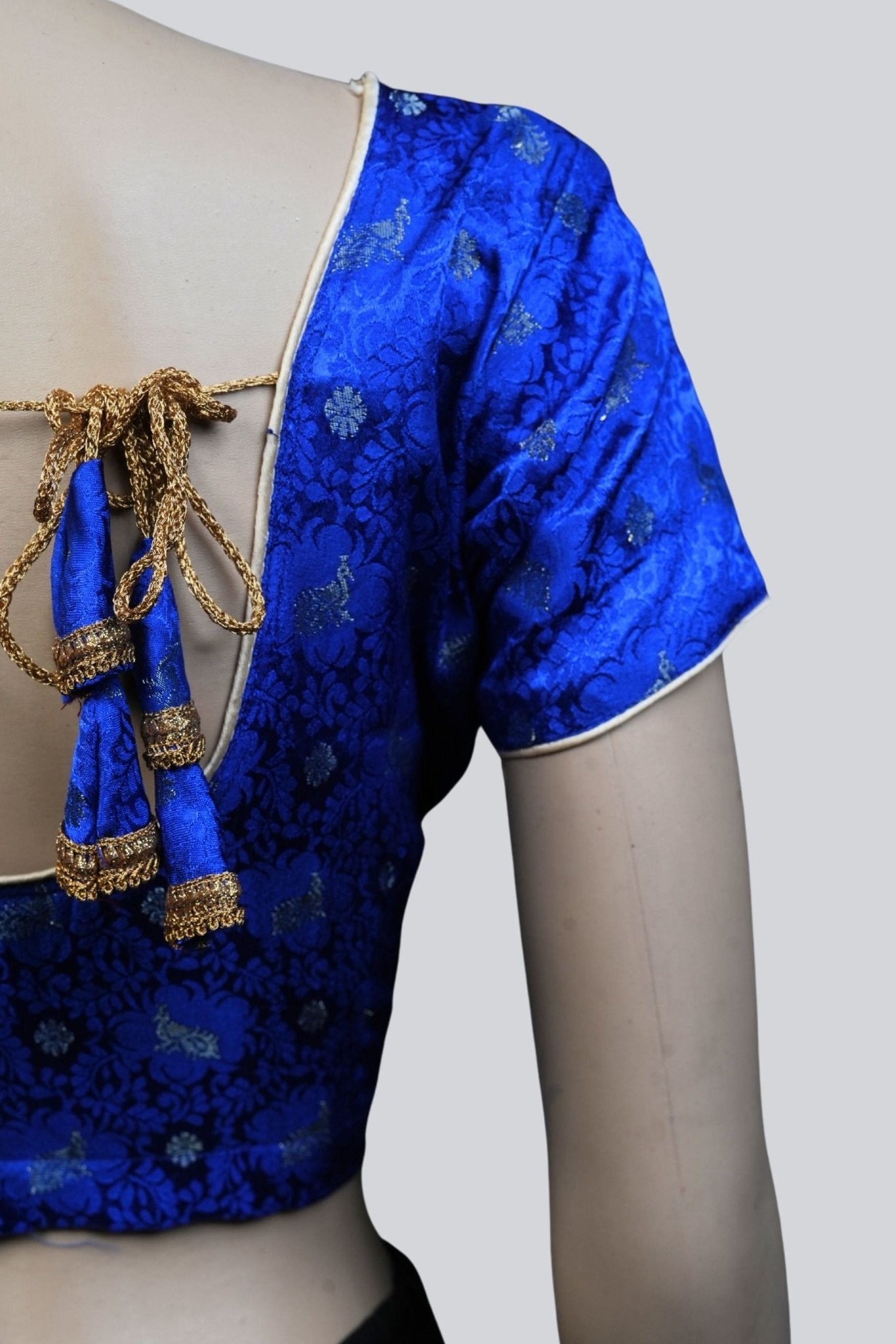 Brocade Blouse with Enchanting Peacock Motifs – JCSFashions Elegance Blouse JCS Fashions